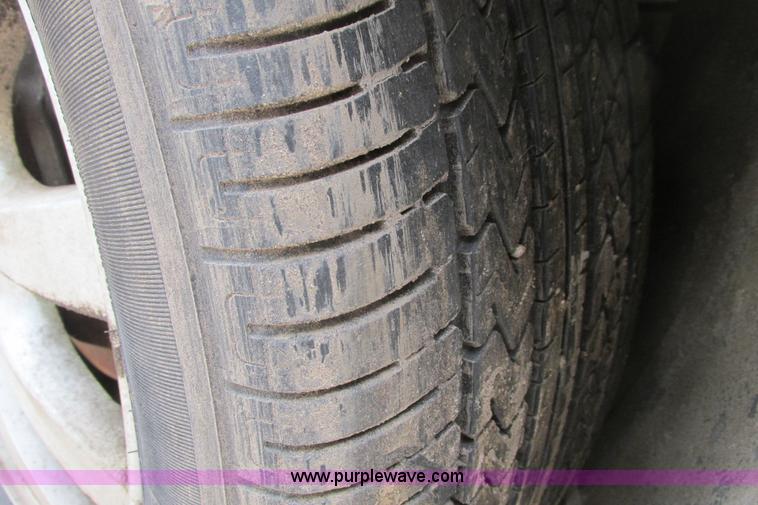 image for item I9682 2002 Hyundai Sonata LX