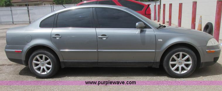 image for item I9683 2004 Volkswagen Passat GLS