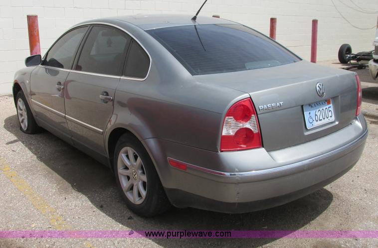 image for item I9683 2004 Volkswagen Passat GLS