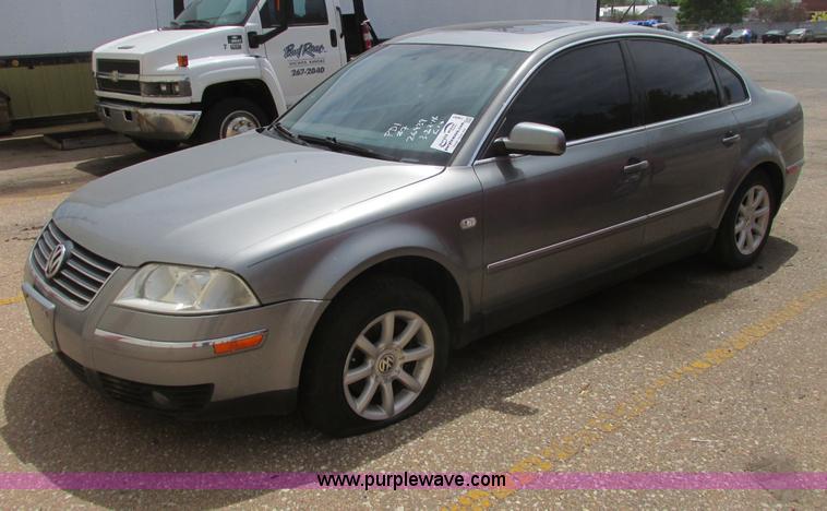 image for item I9683 2004 Volkswagen Passat GLS