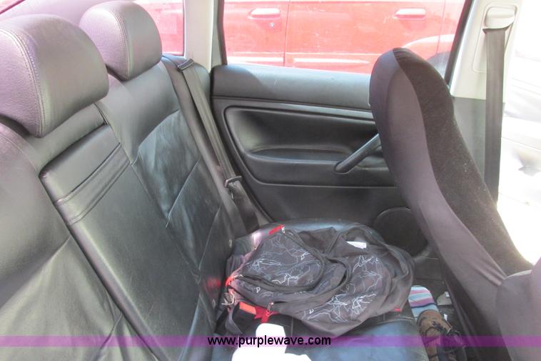 image for item I9683 2004 Volkswagen Passat GLS