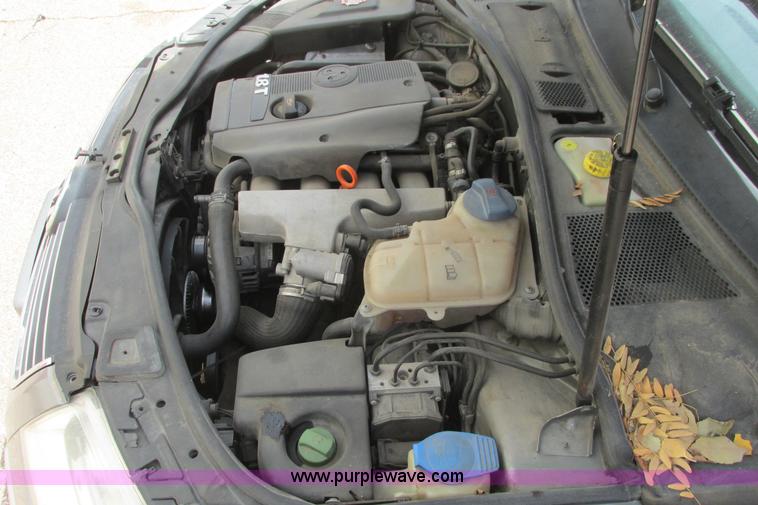 image for item I9683 2004 Volkswagen Passat GLS
