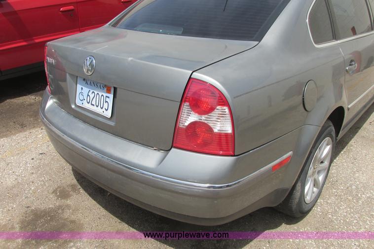 image for item I9683 2004 Volkswagen Passat GLS