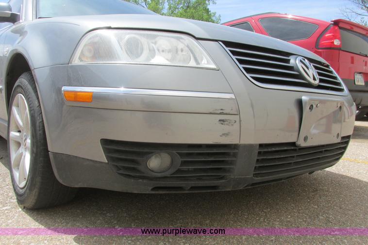 image for item I9683 2004 Volkswagen Passat GLS