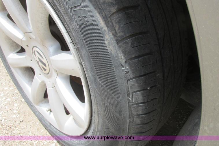 image for item I9683 2004 Volkswagen Passat GLS