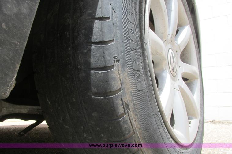 image for item I9683 2004 Volkswagen Passat GLS