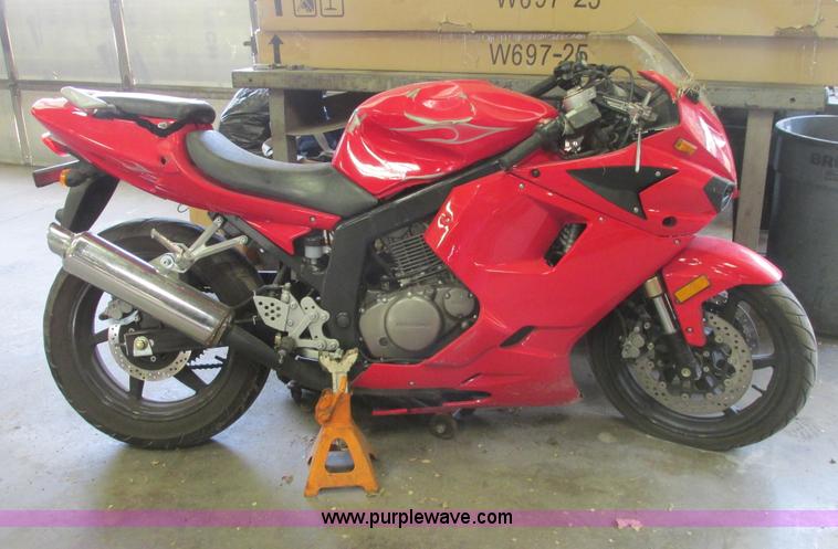 image for item I9684 2009 Hyosung RS motorcycle