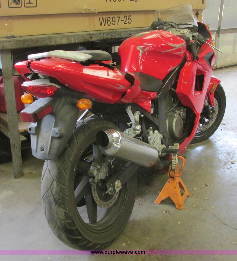 image for item I9684 2009 Hyosung RS motorcycle