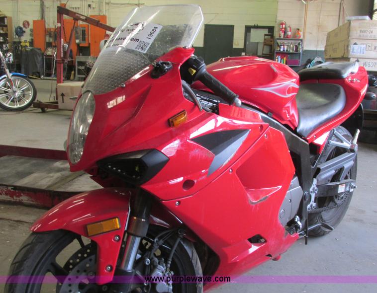 image for item I9684 2009 Hyosung RS motorcycle