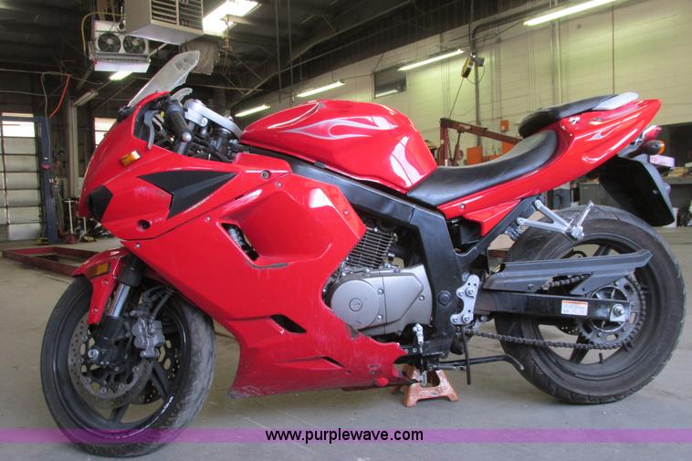 image for item I9684 2009 Hyosung RS motorcycle