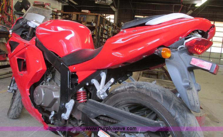 image for item I9684 2009 Hyosung RS motorcycle