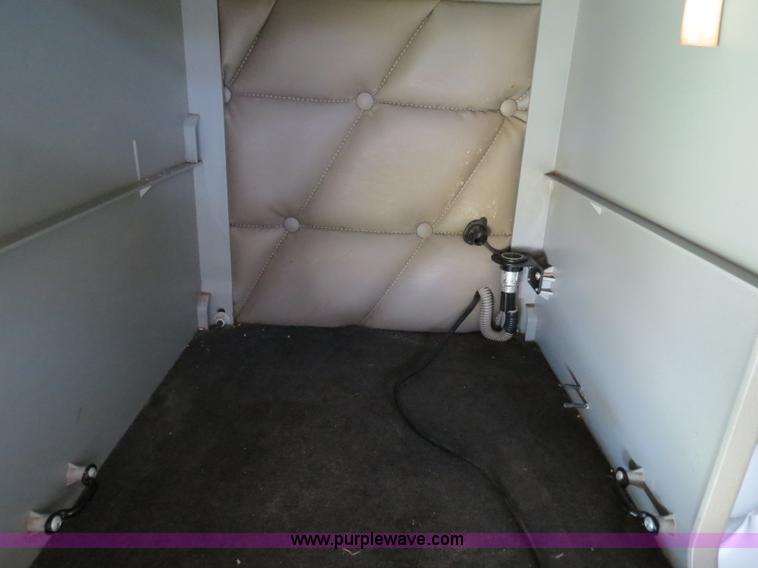 image for item B4913 2007 Freightliner Columbia Heritage Edition semi truck