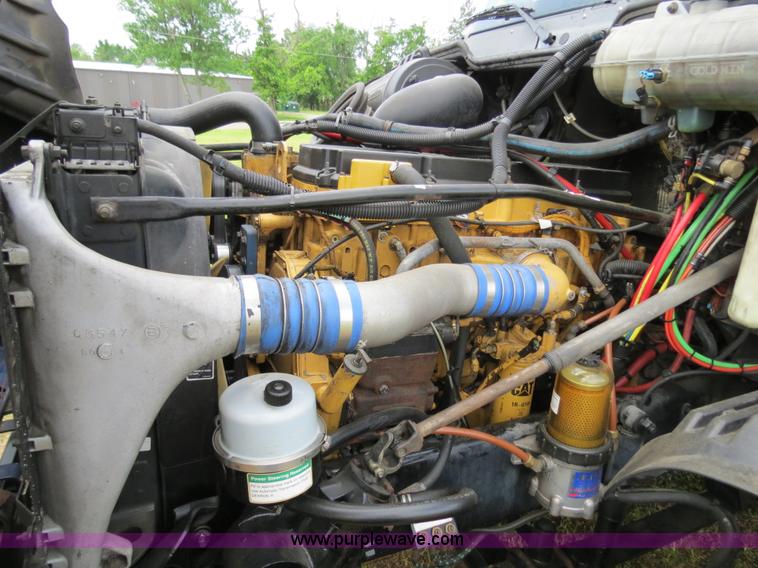 image for item B4913 2007 Freightliner Columbia Heritage Edition semi truck