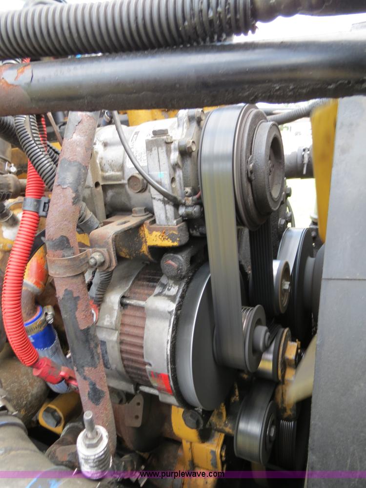 image for item B4913 2007 Freightliner Columbia Heritage Edition semi truck