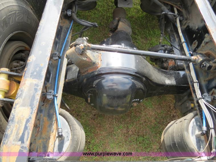 image for item B4913 2007 Freightliner Columbia Heritage Edition semi truck