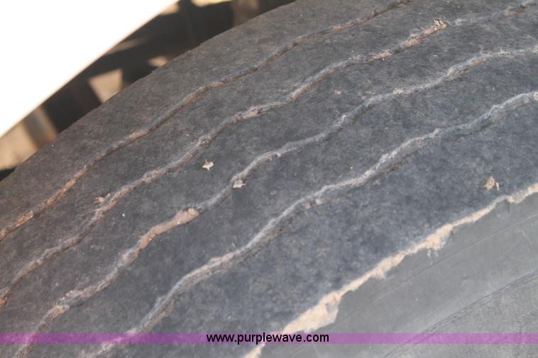 image for item C3880 2008 Freightliner Business Class M2 cab and chassis