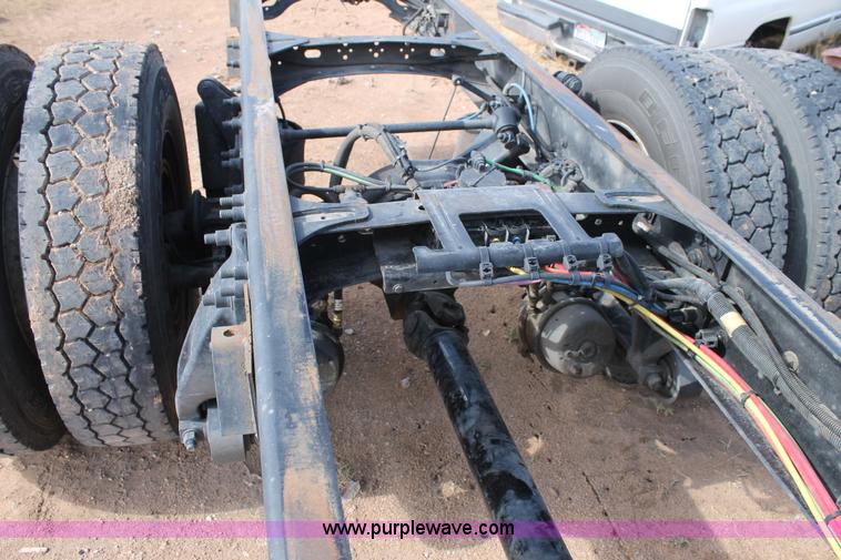 image for item C3880 2008 Freightliner Business Class M2 cab and chassis