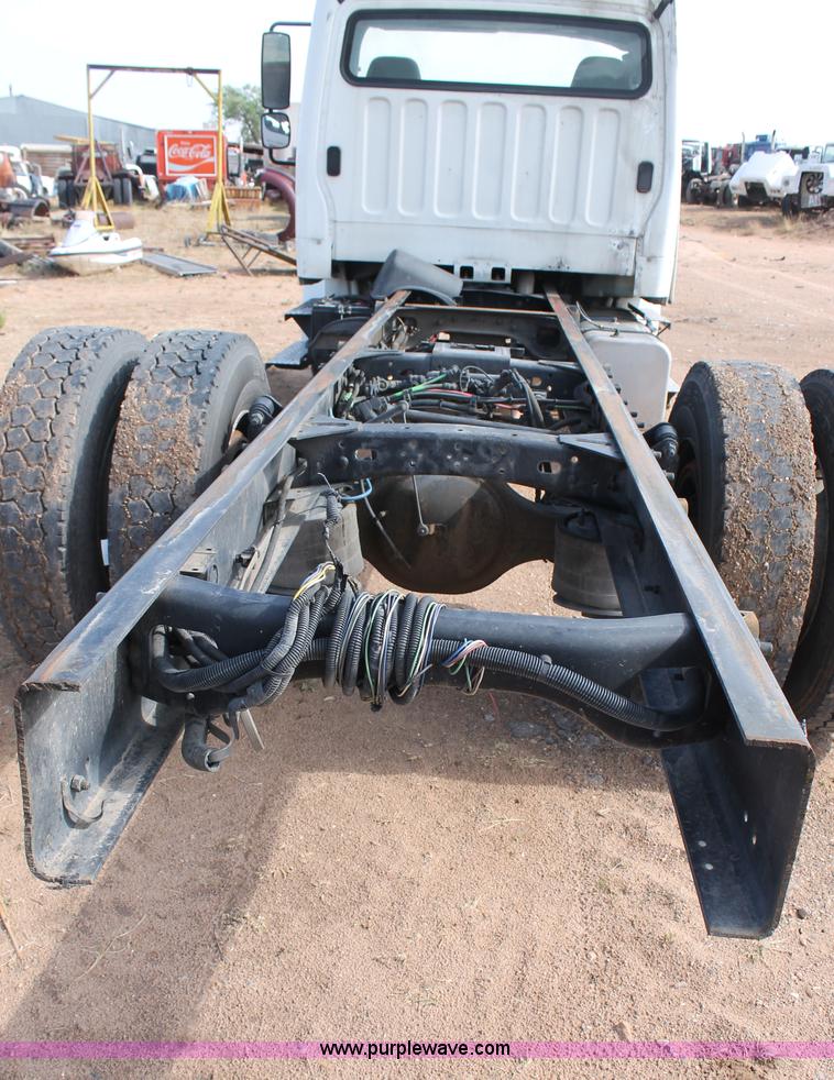 image for item C3880 2008 Freightliner Business Class M2 cab and chassis