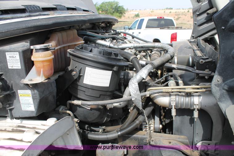 image for item C3880 2008 Freightliner Business Class M2 cab and chassis