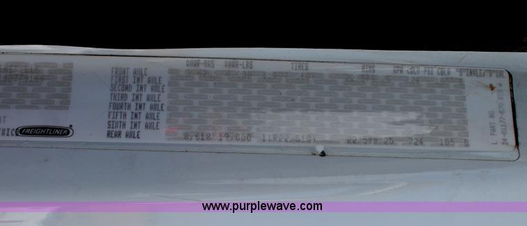 image for item C3880 2008 Freightliner Business Class M2 cab and chassis