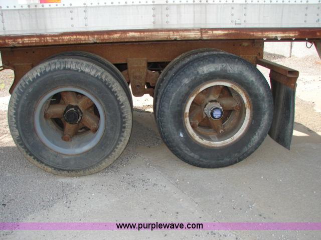 image for item D1006 1988 Strick 48' storage semi trailer