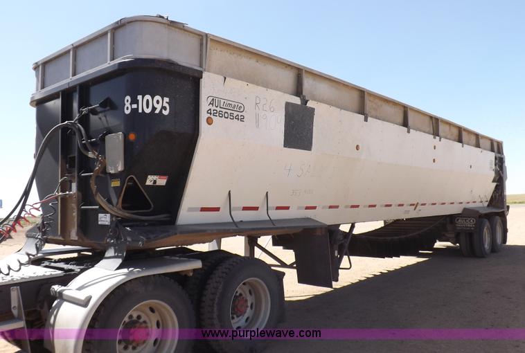 image for item H1896 2008 Aulick belt trailer