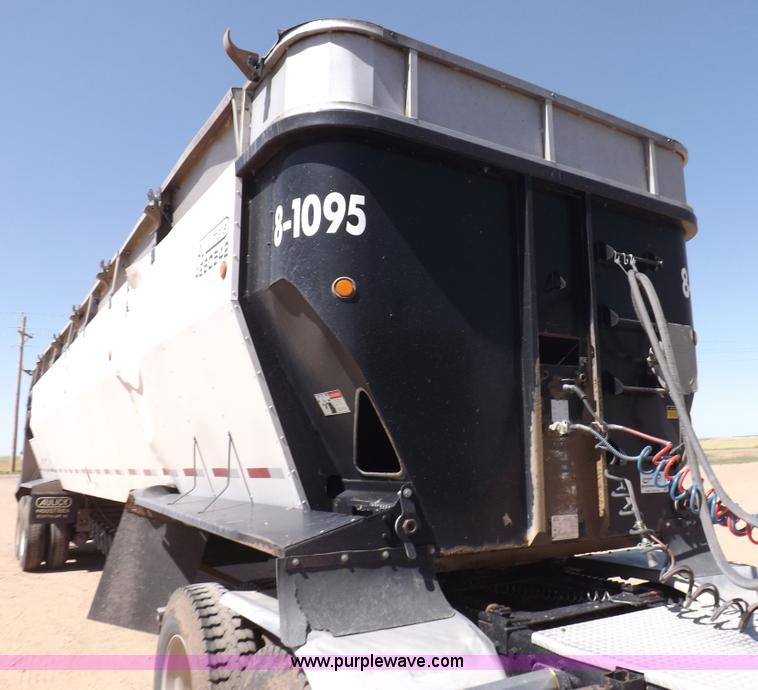 image for item H1896 2008 Aulick belt trailer