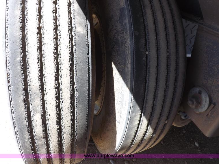 image for item H1896 2008 Aulick belt trailer