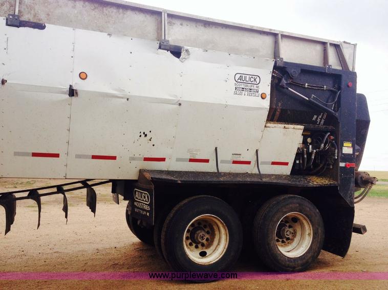 image for item H1896 2008 Aulick belt trailer