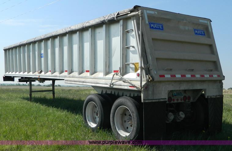 image for item H2470 1996 Mate end dump aluminum trailer