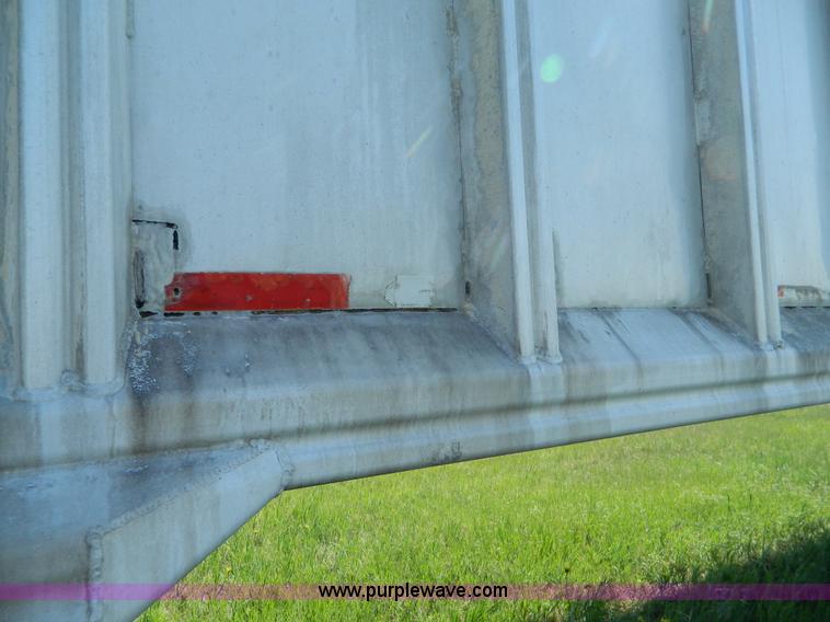 image for item H2470 1996 Mate end dump aluminum trailer