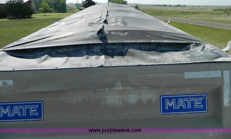 image for item H2470 1996 Mate end dump aluminum trailer