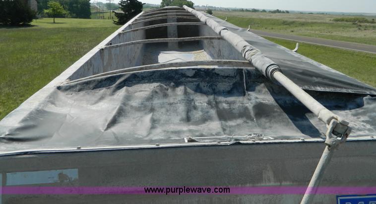 image for item H2470 1996 Mate end dump aluminum trailer