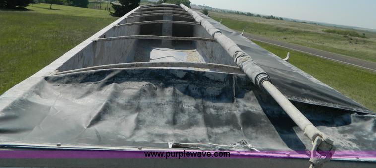 image for item H2470 1996 Mate end dump aluminum trailer