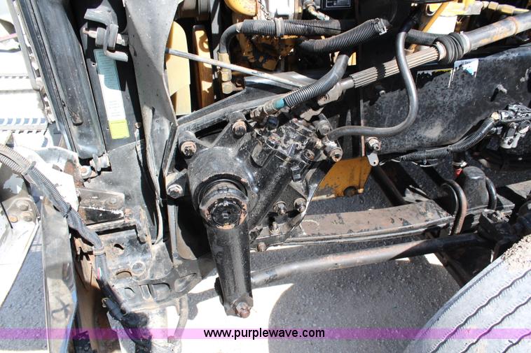 image for item H2674 2006 Kenworth T600 semi truck