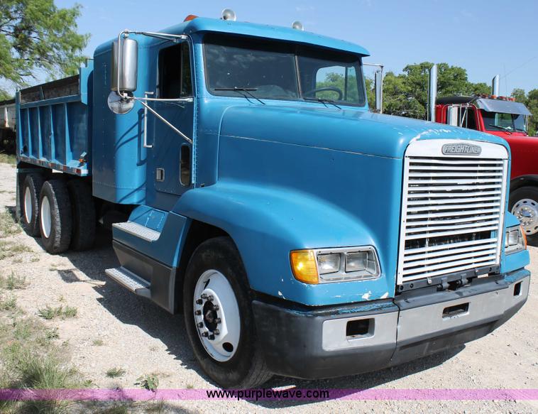 image for item H2992 1992 Freightliner FLD dump truck