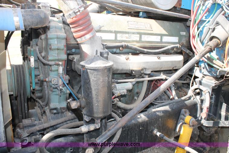 image for item H2992 1992 Freightliner FLD dump truck