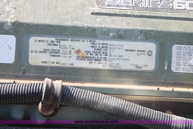 image for item H2992 1992 Freightliner FLD dump truck