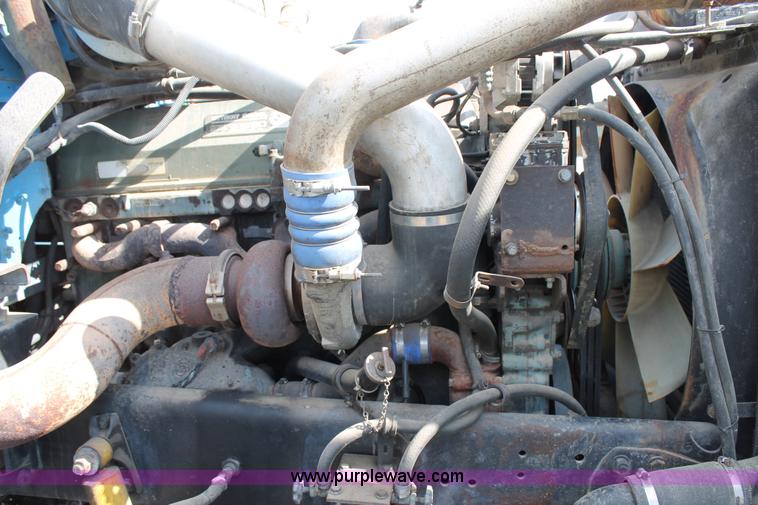 image for item H2992 1992 Freightliner FLD dump truck