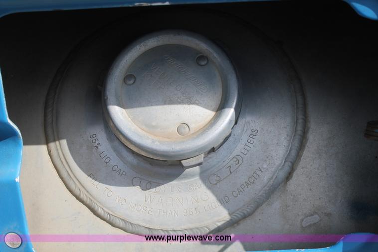 image for item H2992 1992 Freightliner FLD dump truck