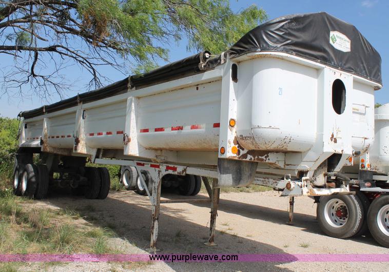 image for item H2994 2000 Clement LW3829 end dump trailer