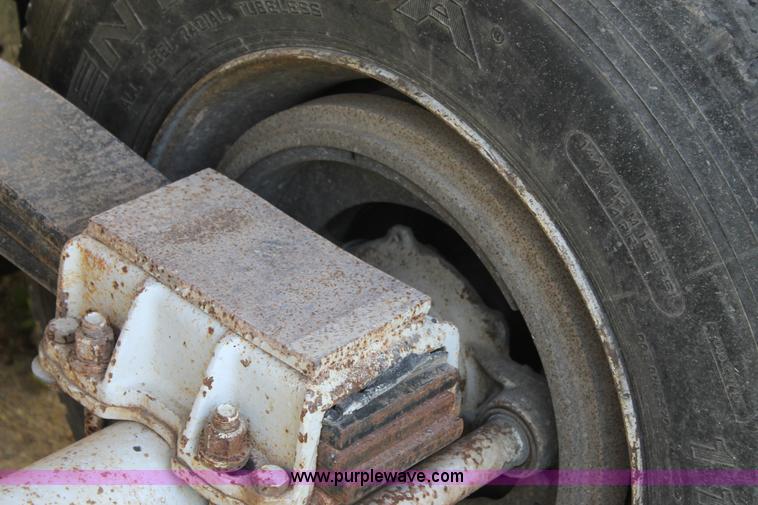 image for item H2994 2000 Clement LW3829 end dump trailer