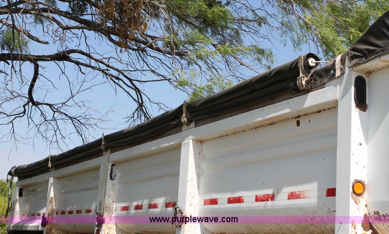 image for item H2994 2000 Clement LW3829 end dump trailer