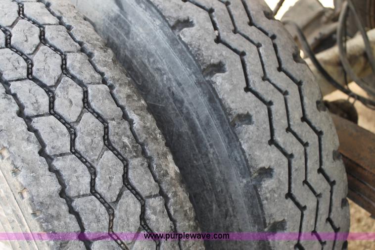 image for item H2995 1999 Clement LW3829-B end dump trailer