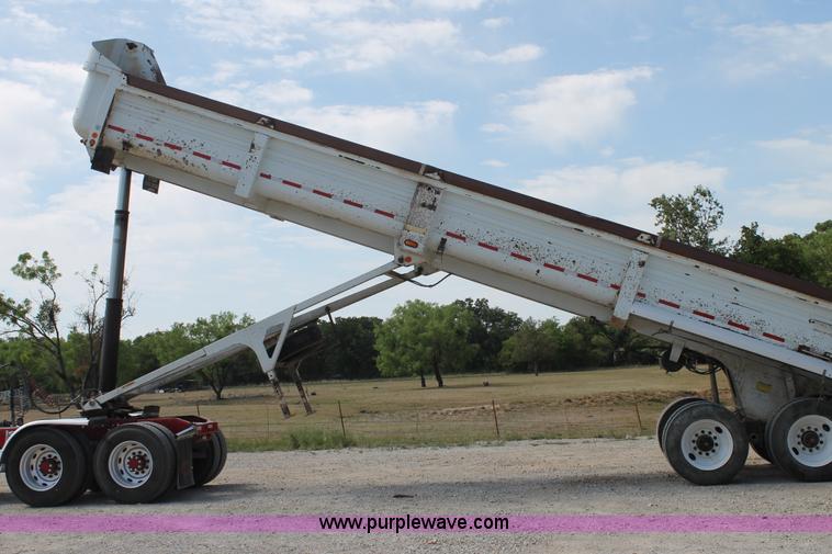 image for item H2995 1999 Clement LW3829-B end dump trailer