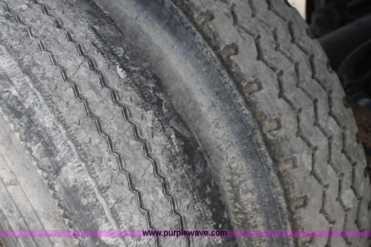 image for item H2996 1995 Lufkin ULDII-38 end dump trailer