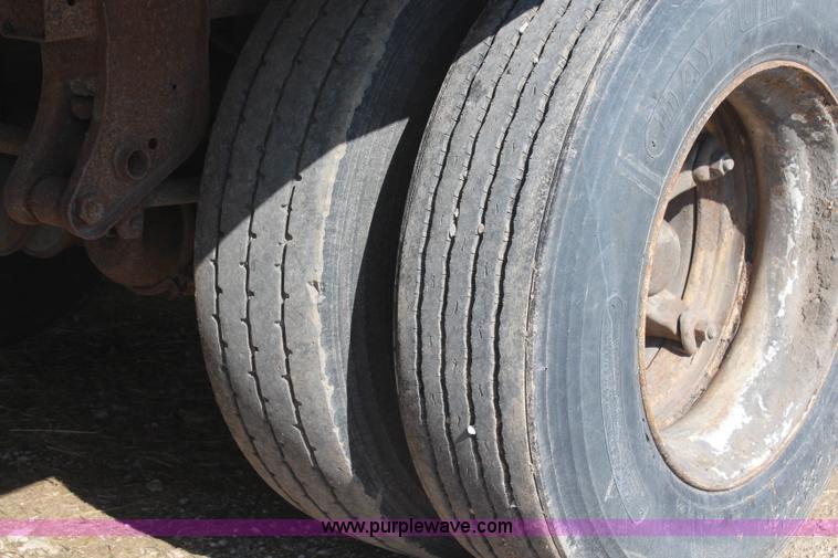 image for item H6029 1989 Stoughton 45' dry van trailer