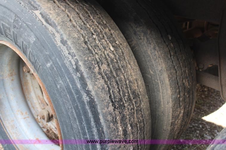 image for item H6029 1989 Stoughton 45' dry van trailer