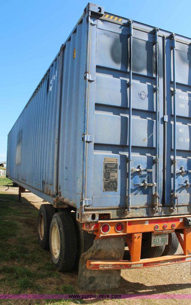 image for item H6050 2001 Stoughton container trailer with container