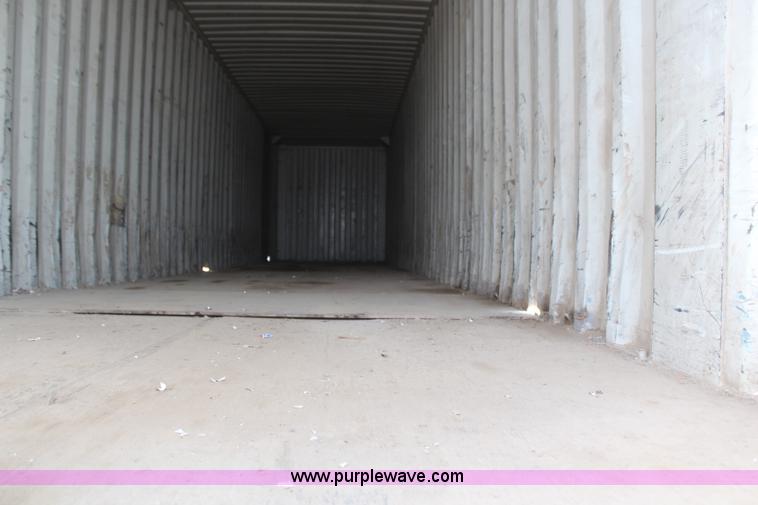 image for item H6050 2001 Stoughton container trailer with container